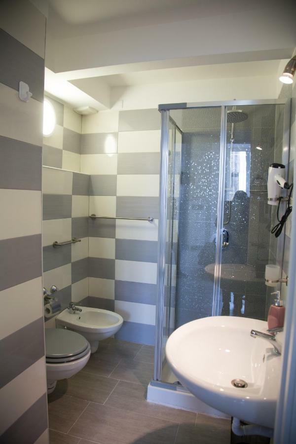 Vesuvius Luxury Suites Napoli Ngoại thất bức ảnh
