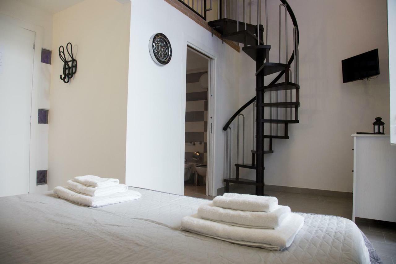 Vesuvius Luxury Suites Napoli Ngoại thất bức ảnh