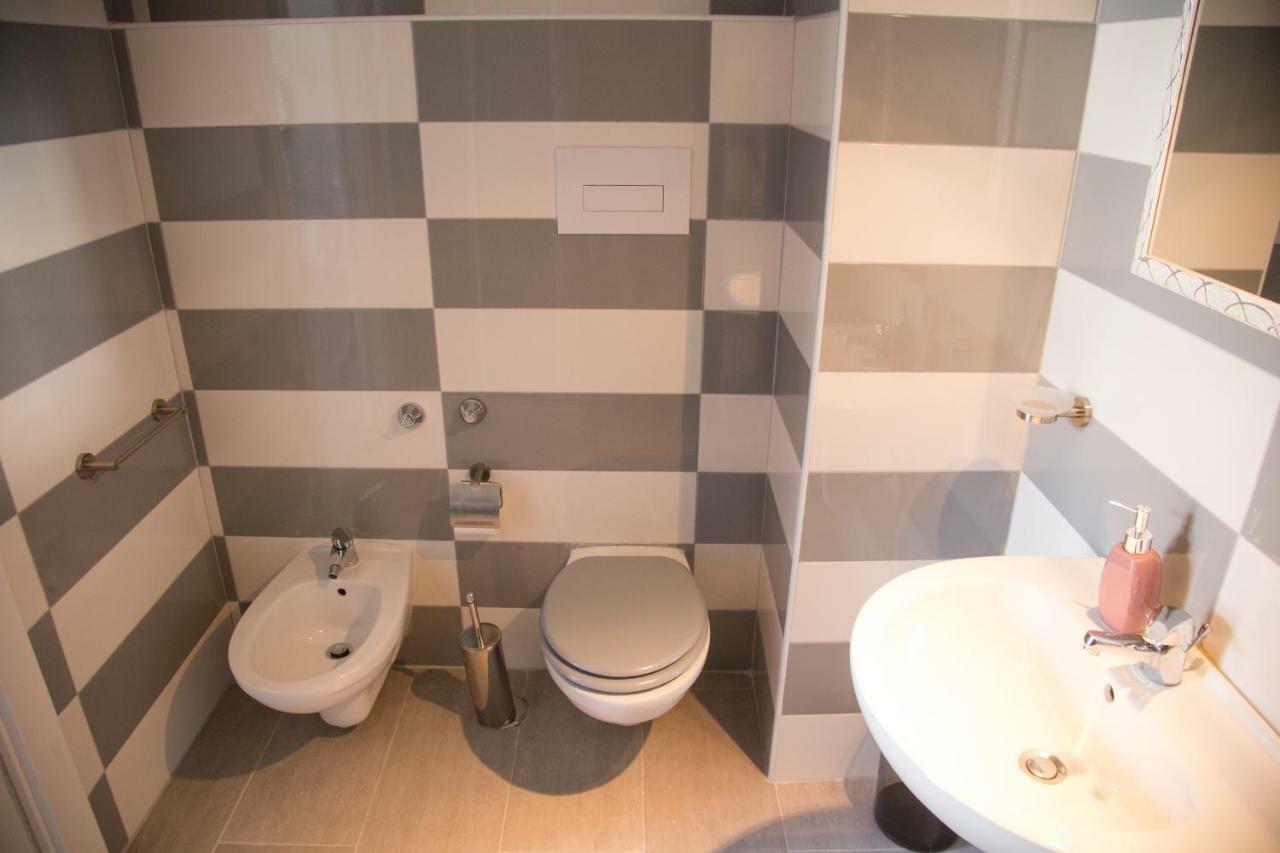 Vesuvius Luxury Suites Napoli Ngoại thất bức ảnh