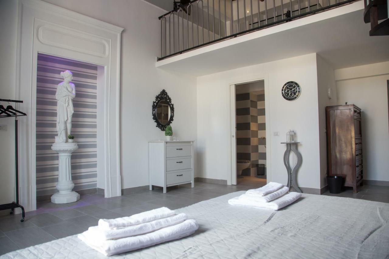 Vesuvius Luxury Suites Napoli Ngoại thất bức ảnh