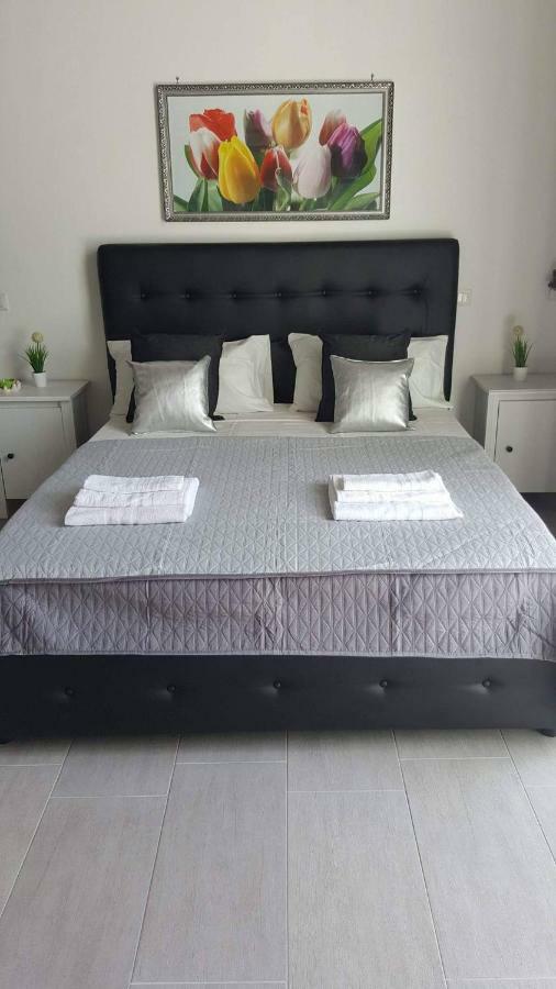 Vesuvius Luxury Suites Napoli Ngoại thất bức ảnh
